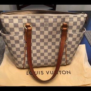 Louis Vuitton purse